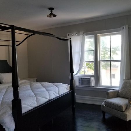 Charlevoix House Bed & Breakfast エクステリア 写真