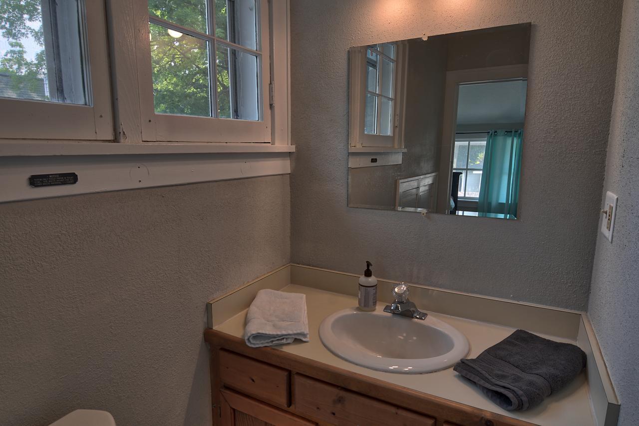 Charlevoix House Bed & Breakfast エクステリア 写真