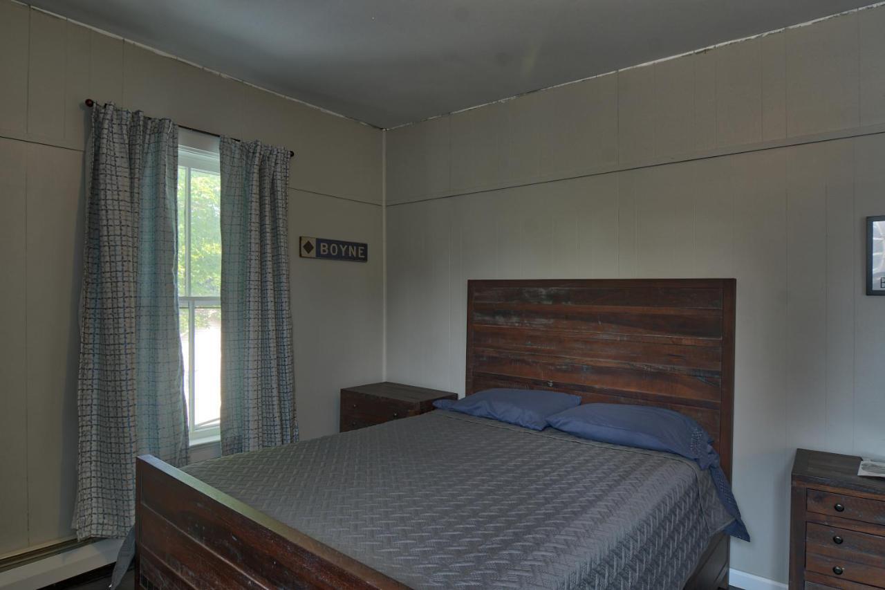 Charlevoix House Bed & Breakfast エクステリア 写真