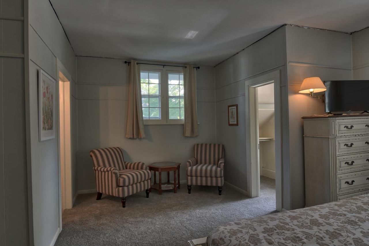 Charlevoix House Bed & Breakfast エクステリア 写真