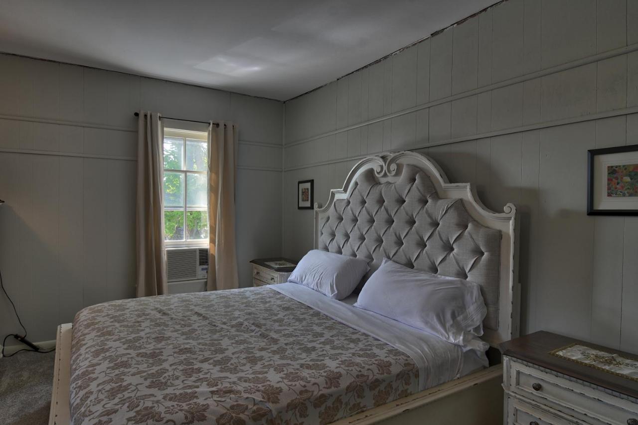 Charlevoix House Bed & Breakfast エクステリア 写真