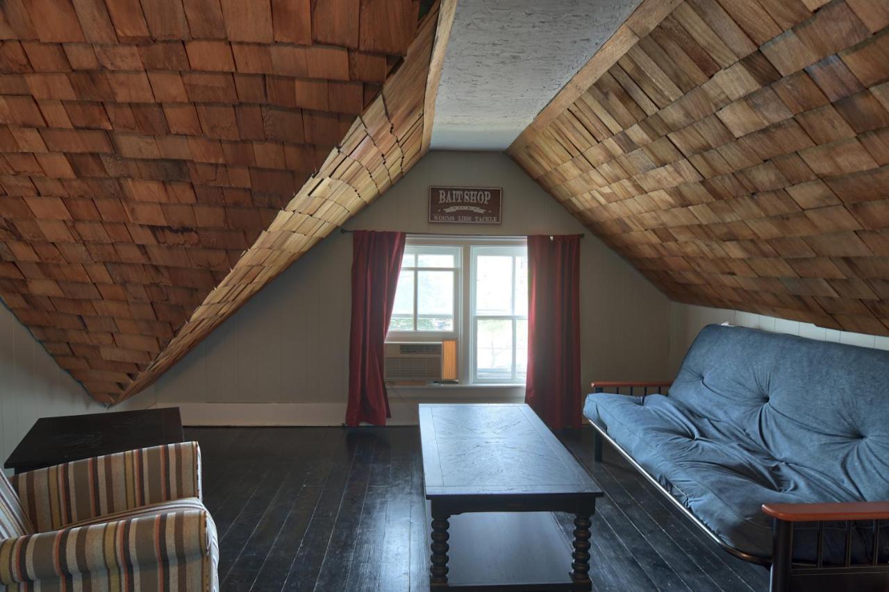Charlevoix House Bed & Breakfast エクステリア 写真