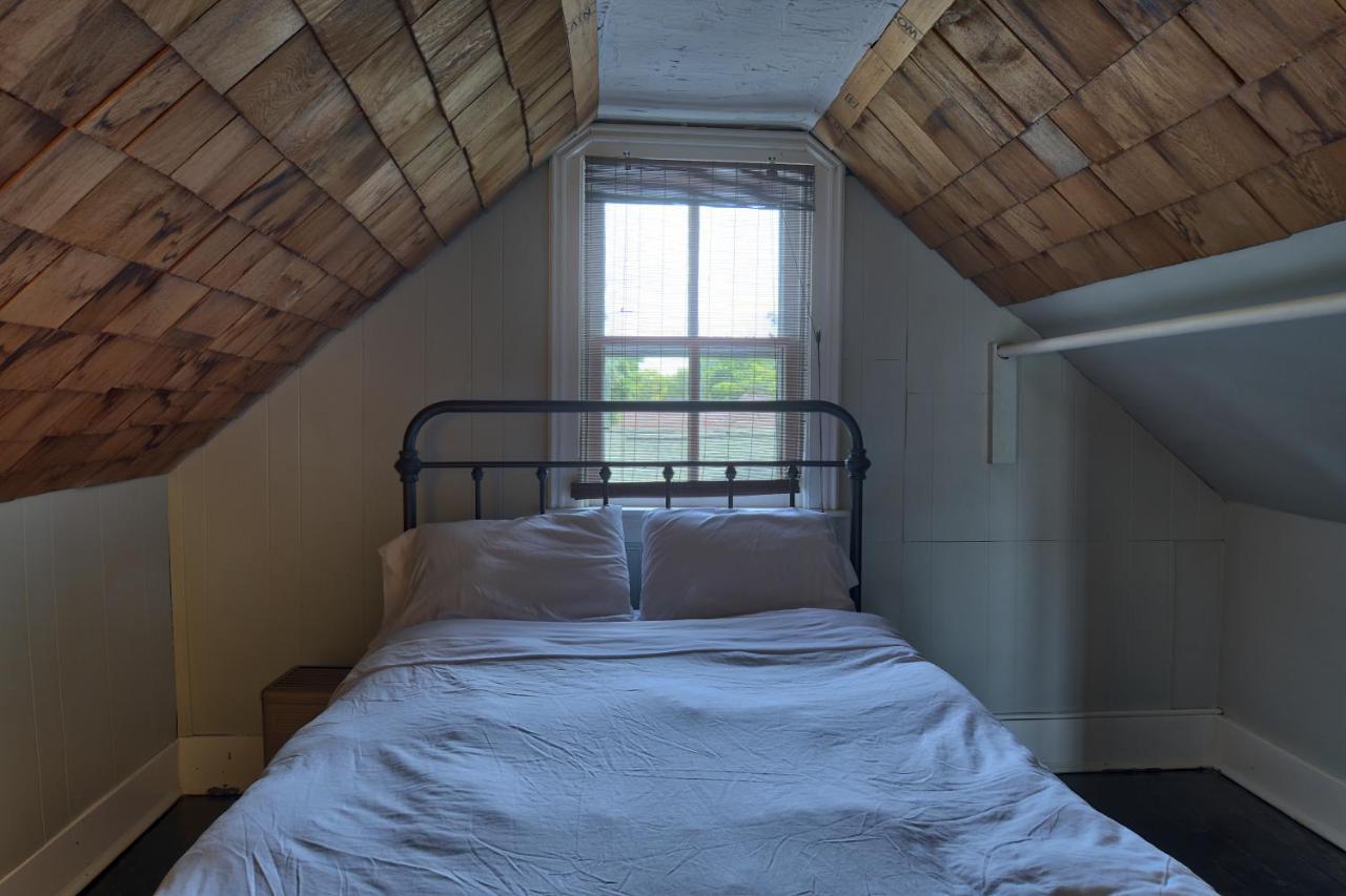 Charlevoix House Bed & Breakfast エクステリア 写真